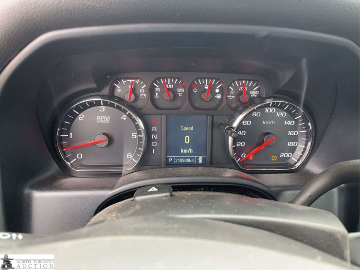 2018-chevrolet-silverado-1500-image-12