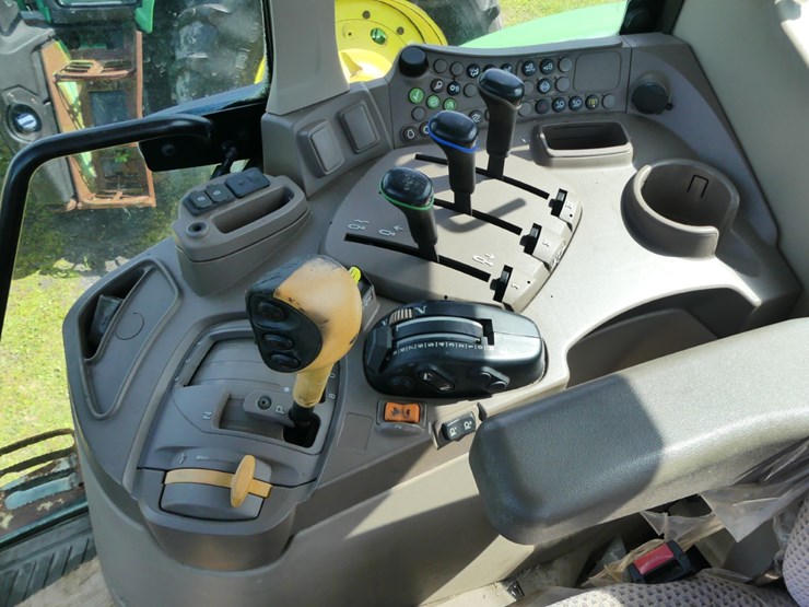 2020-john-deere-6155m-image-12