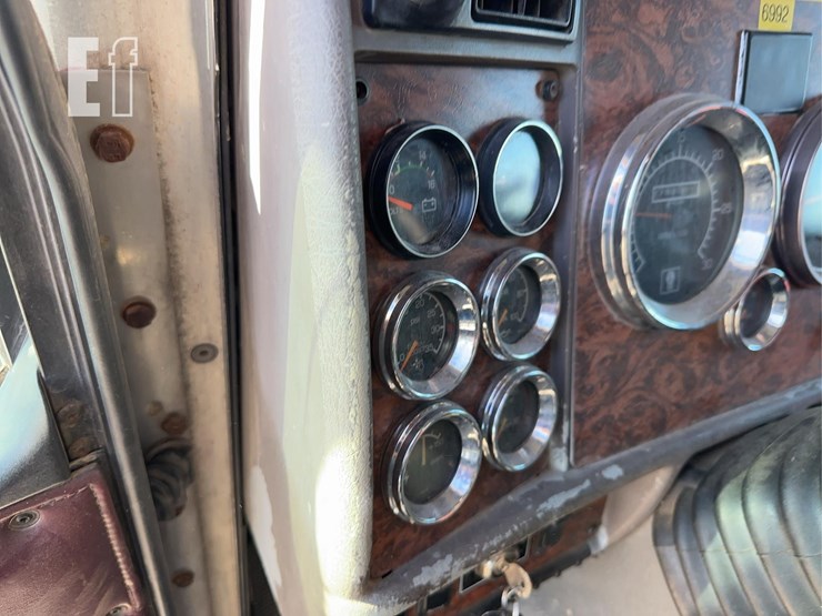 2002-kenworth-t800-image-55