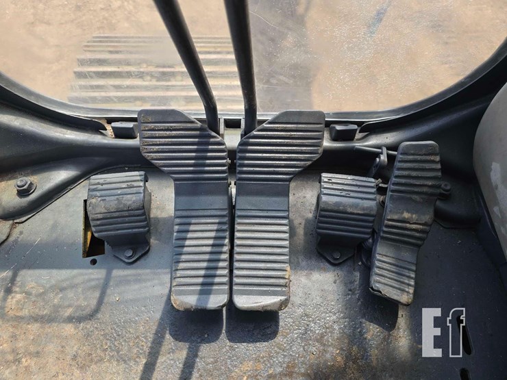 kobelco-sk350-lc-image-16