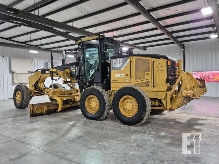 2009-caterpillar-120m-image-4