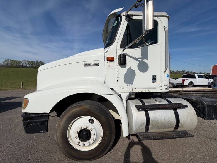 2000-international-9100-image-3