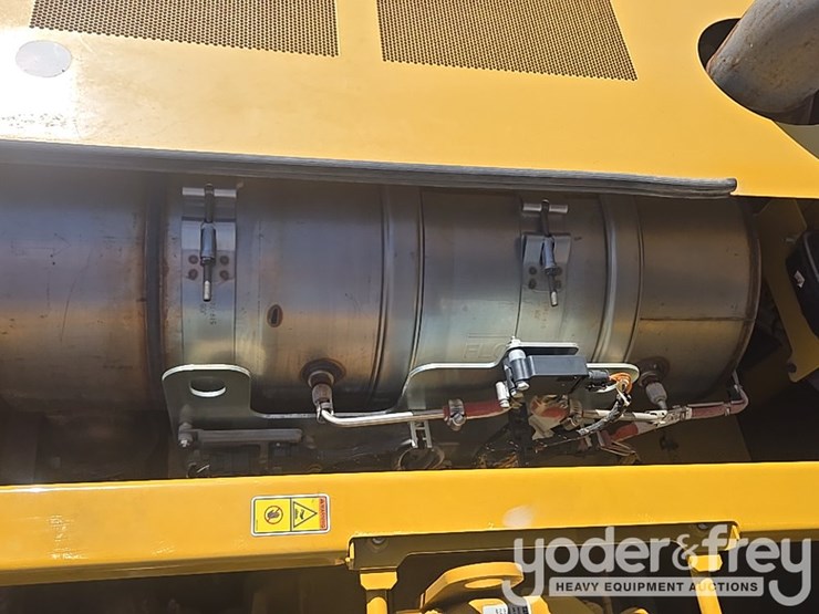 2019-caterpillar-336-image-60