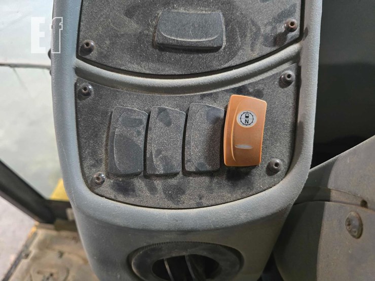 2001-caterpillar-430d-image-22