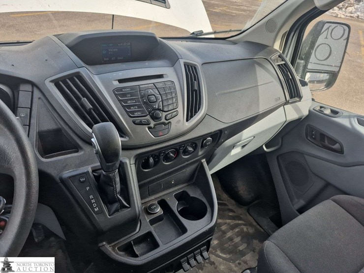 2016-ford-transit-image-13