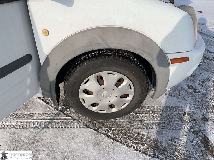 2011-ford-transit-connect-image-22