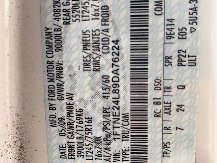 2009-ford-cargo-image-27