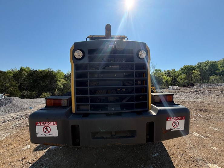 2016-komatsu-wa320-7-image-7