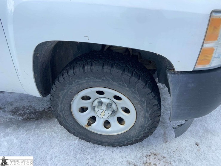 2011-chevrolet-silverado-1500-image-12