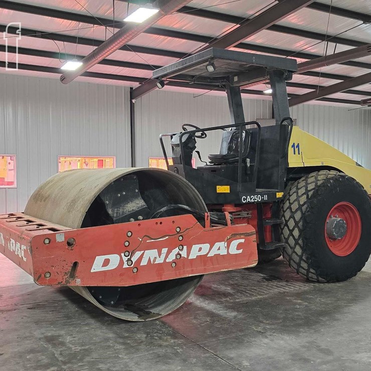 2011 DYNAPAC CA250D II
