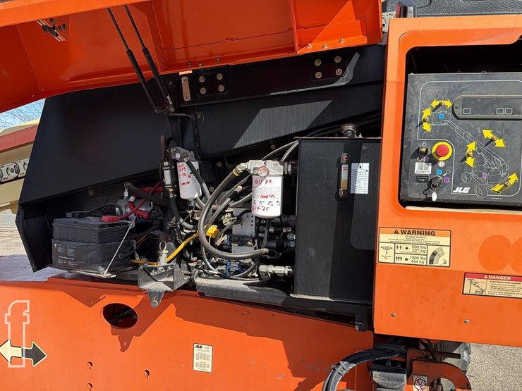 2014-jlg-600s-image-14