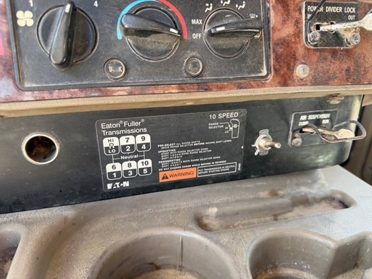 2005-international-9400i-image-10