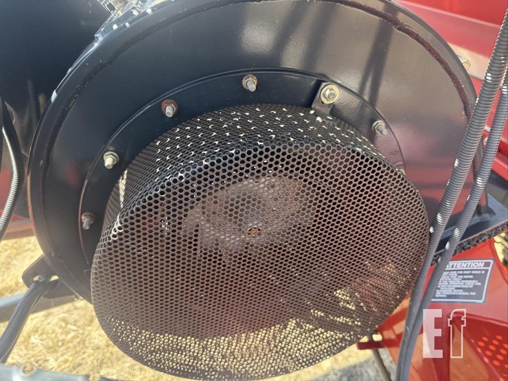 2011-case-ih-3430-image-17