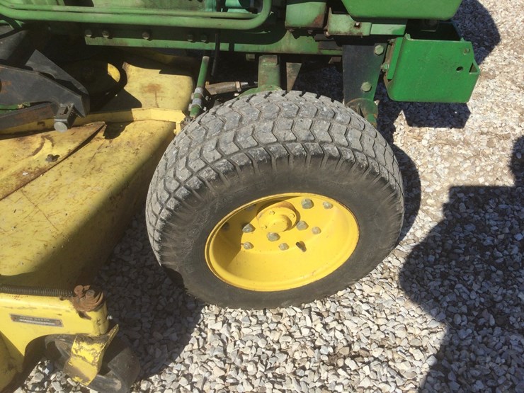 john-deere-850-image-11