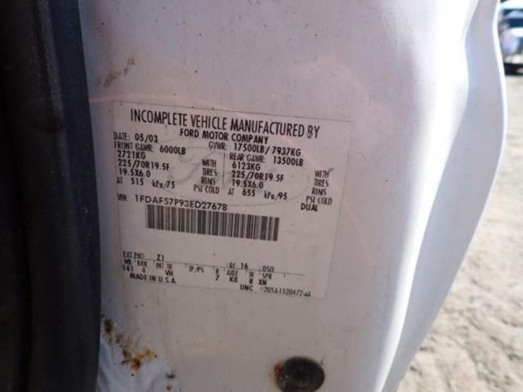 2003-ford-f550-xl-image-9