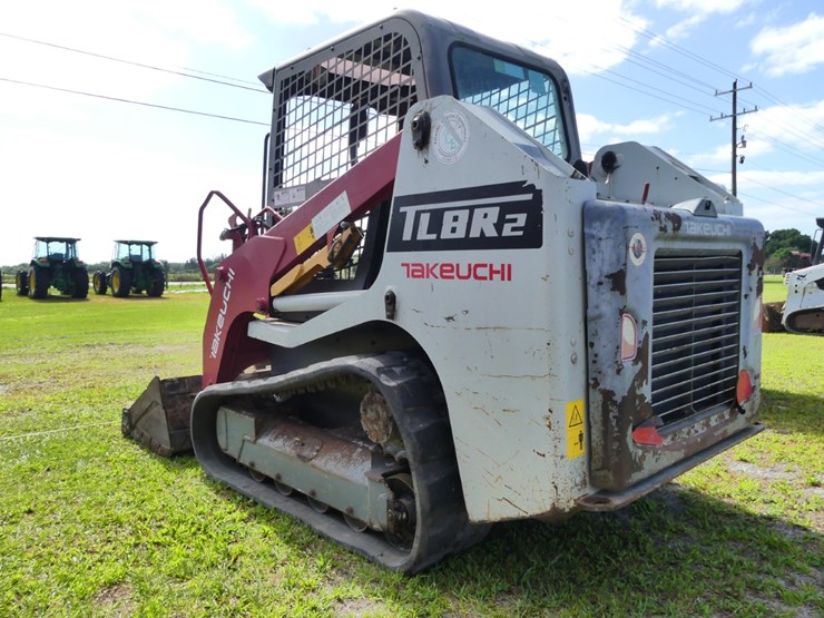 2020-takeuchi-tl8r2-image-4