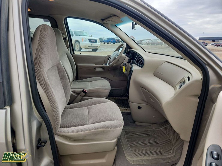 2003-ford-windstar-image-18