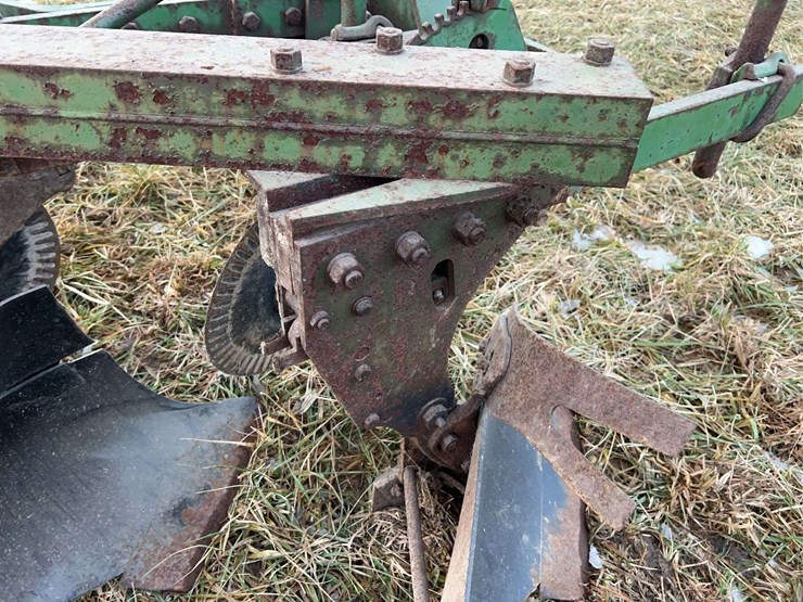 john-deere-four-bottom-plow-image-29