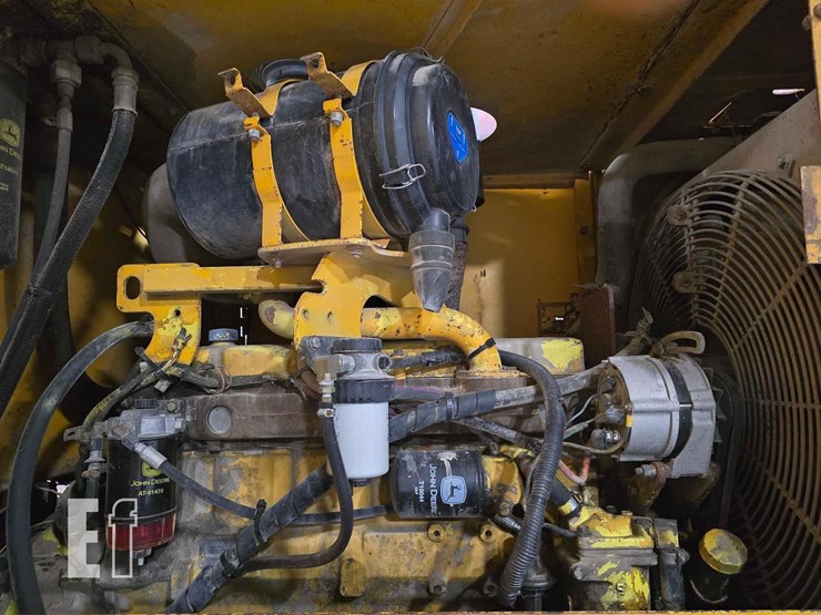 1990-deere-624e-image-18