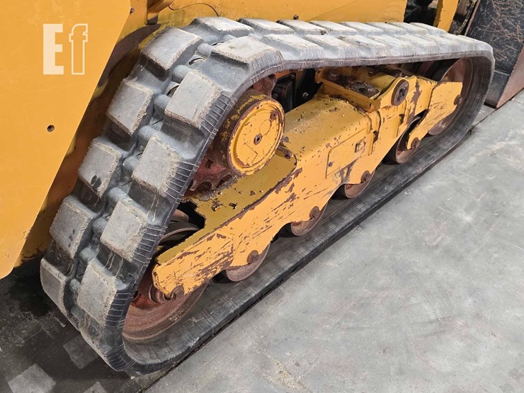 2023-caterpillar-259d3-image-36