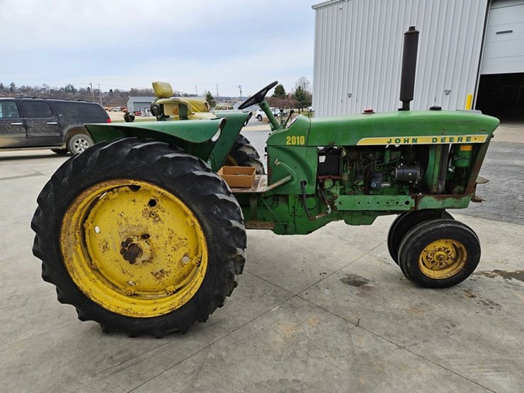 1965-john-deere-2010-image-9
