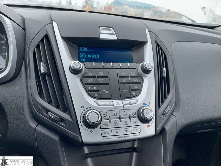 2015-chevrolet-equinox-image-13