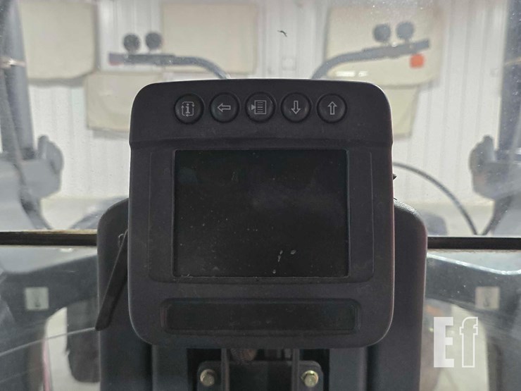 2012-deere-770g-image-21