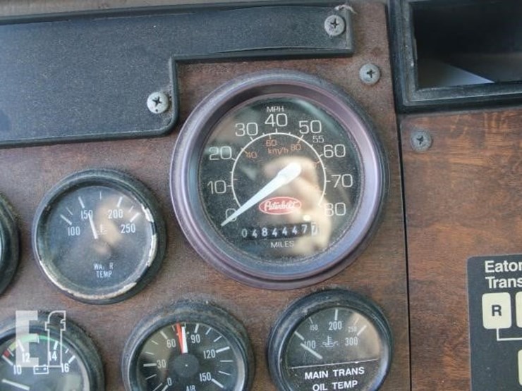 1995-peterbilt-330-image-9