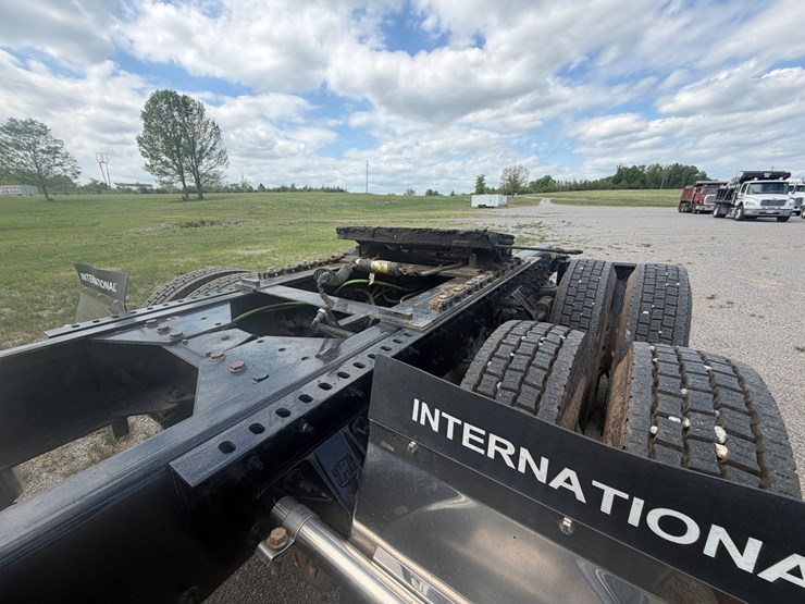 2024-international-hx620-image-12