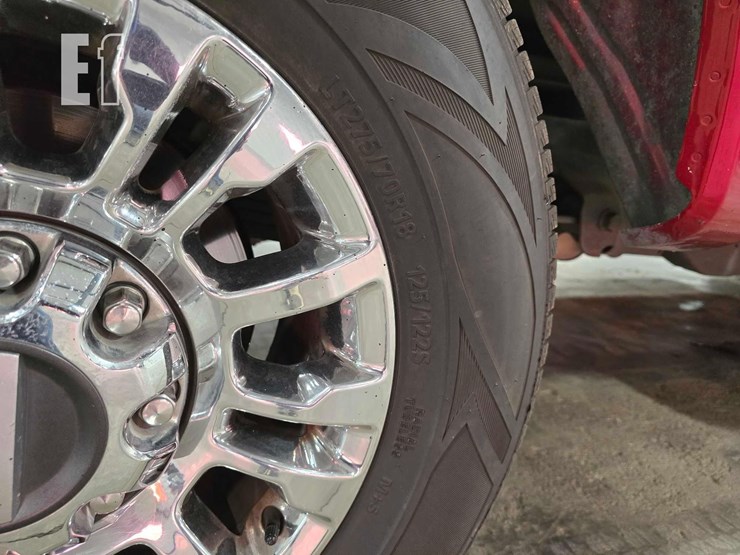 2021-ford-f350-image-24