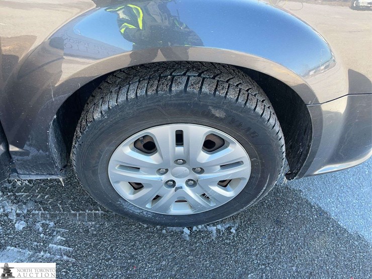 2017-dodge-grand-caravan-sxt-image-22