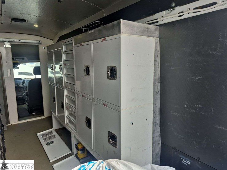 2016-ford-transit-image-27