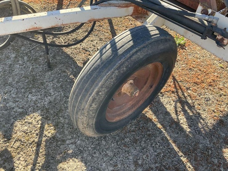 new-holland-260-image-19