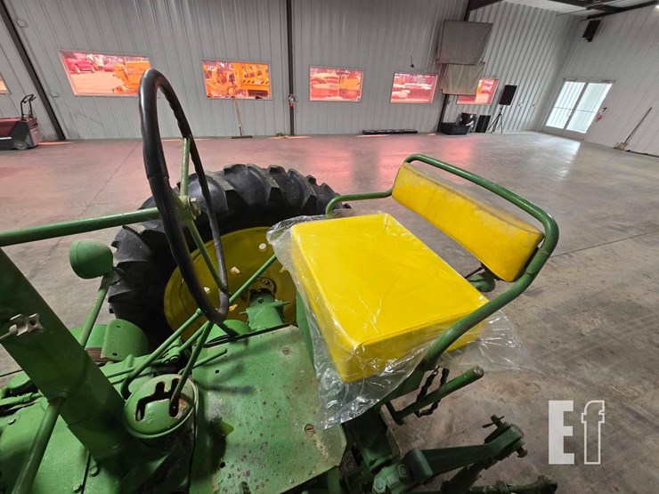 john-deere-a-image-11