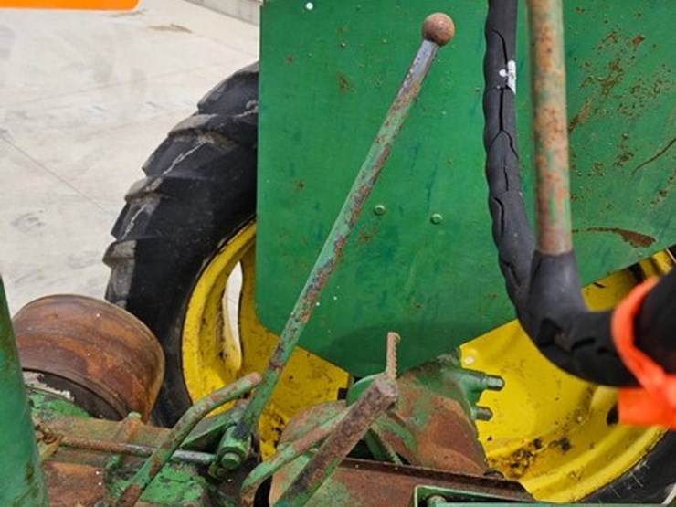 john-deere-model-b-image-29