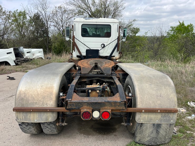 2006-mack-chn613-image-6