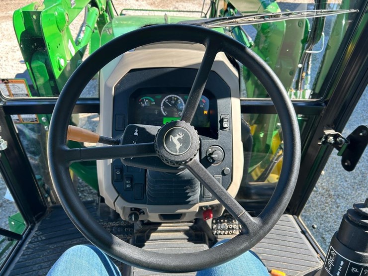 2021-john-deere-5075e-image-19