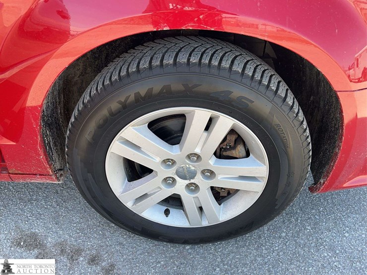 2012-dodge-grand-caravan-crew-image-22