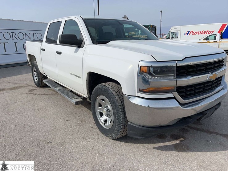 2017-chevrolet-silverado-1500-image-3
