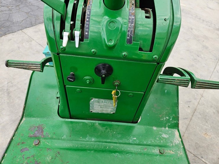 1961-john-deere-2010-image-23