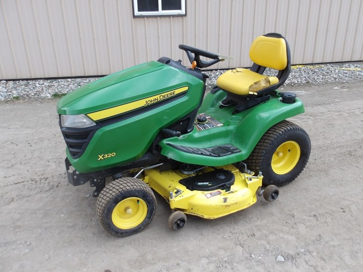 #6551-•-jd-x320-lawn-mower-image-1