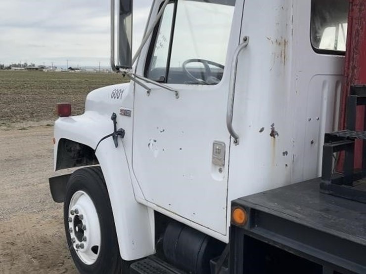1987-international-s1700-image-16