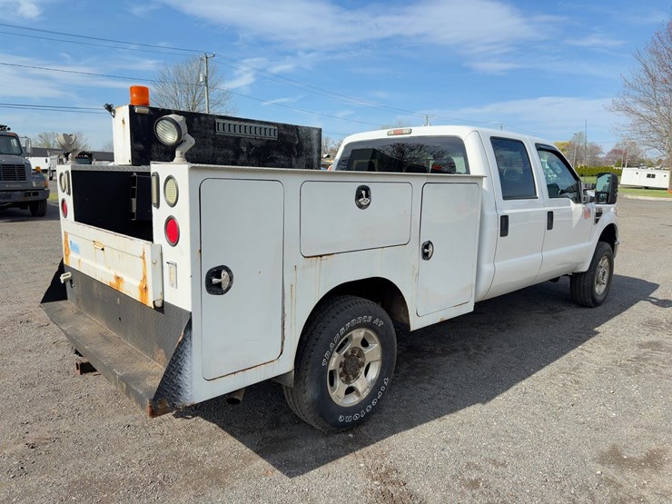 2010-ford-f350-xlt-image-5