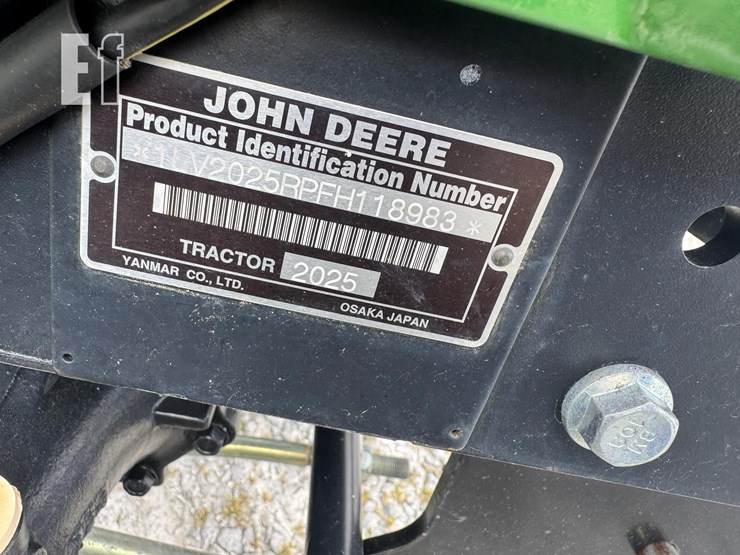 2025-john-deere-2025r-image-5