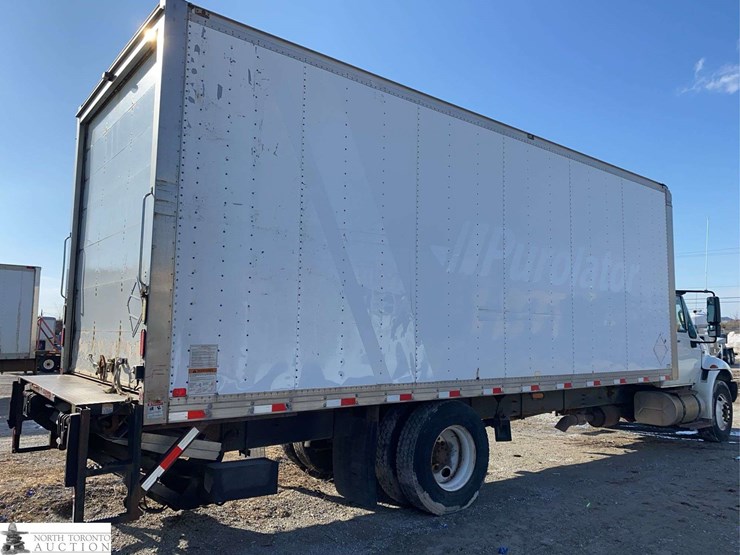 2013-international-durastar-4300-image-6