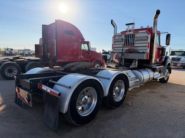 2010-mack-titan-image-5