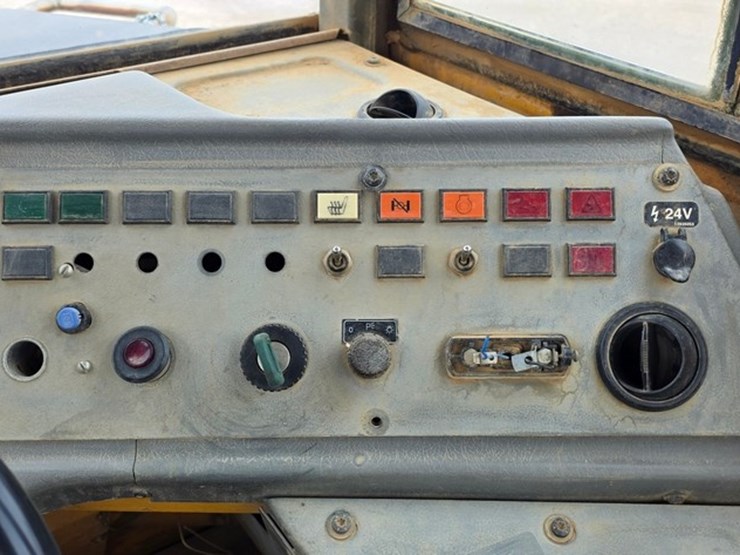 1999-volvo-a25c-image-61