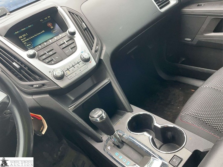 2016-chevrolet-equinox-image-13