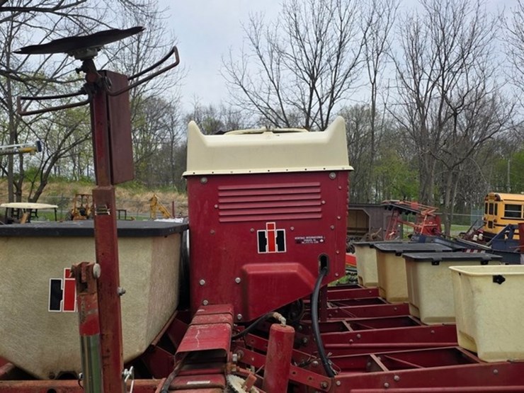 international-800-image-16