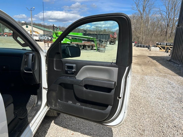 2017-gmc-sierra-1500-image-11